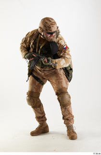  Photos Robert Watson Army Czech Paratrooper Poses crouching standing 0008.jpg